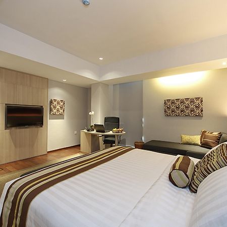 Hotel Ra Premiere Simatupang Cilandak  Zewnętrze zdjęcie