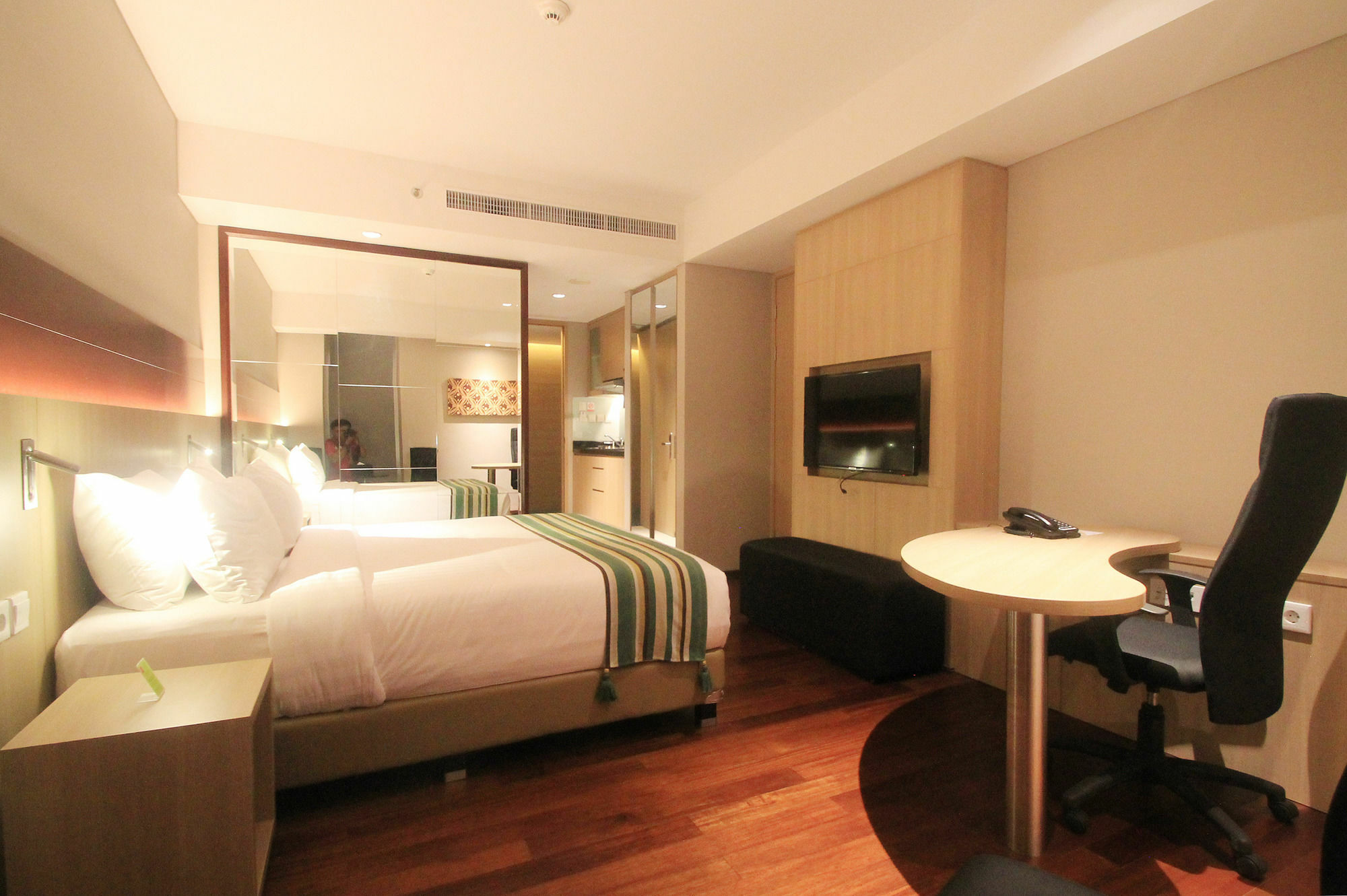 Hotel Ra Premiere Simatupang Cilandak  Zewnętrze zdjęcie